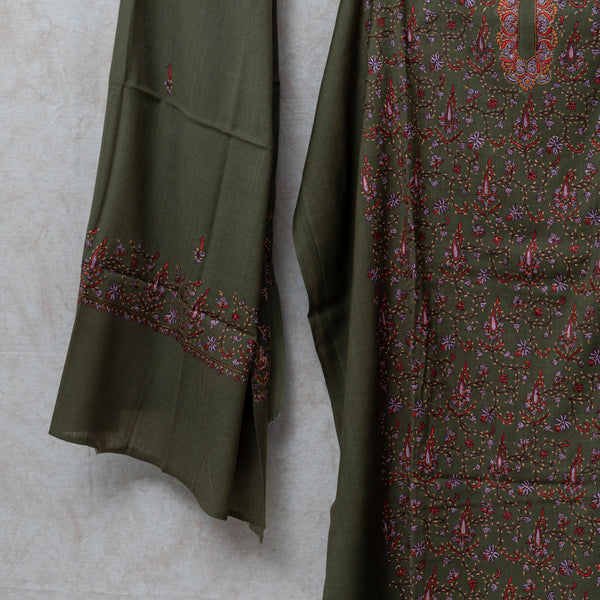 Green Kashmiri Sozni Hand Embroidered Woollen Kurta & Bottom Fabric With Sozni Embroidery Wollen Stole