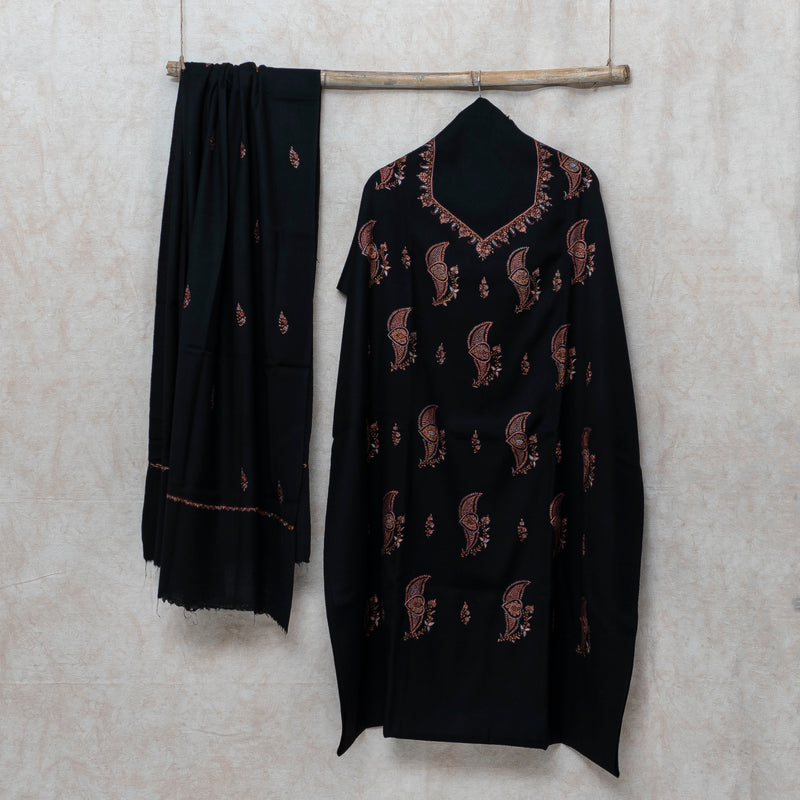 Black Kashmiri Sozni Hand Embroidered Woollen Kurta & Bottom Fabric With Sozni Embroidery Wollen Stole